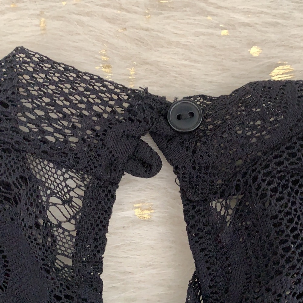 Fora Black Crop Top High Neck Lace - Picture 6 of 8